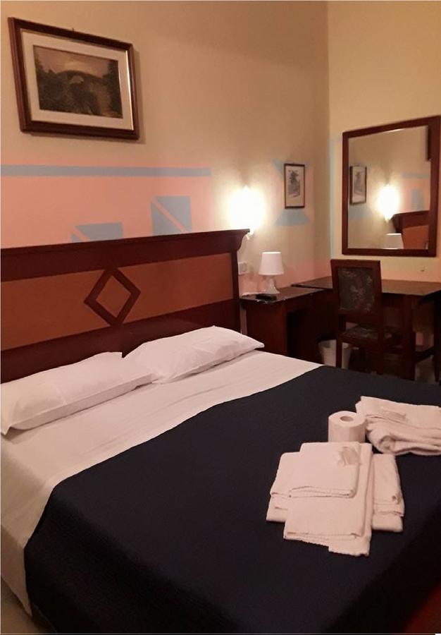 Hotel Maida Фоллоніка Екстер'єр фото